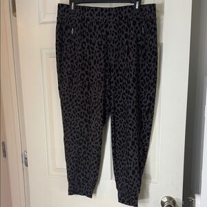 Torrid Chic Leopard Print Joggers Size 0/L/12